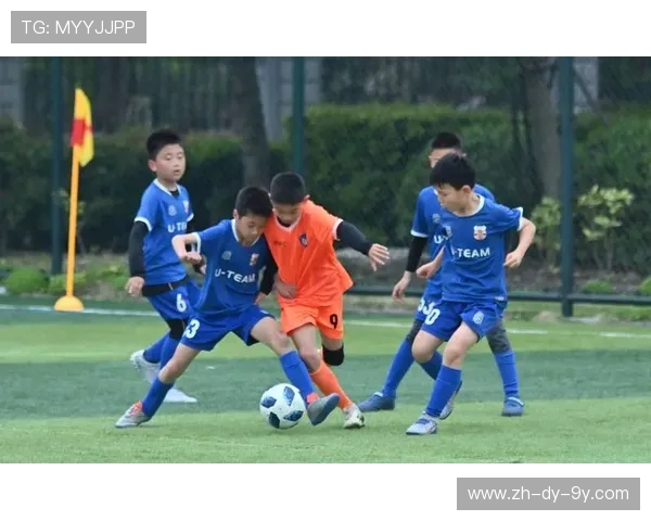 谭咏麟携手大连足球再掀激情风暴共筑绿茵梦想新篇章